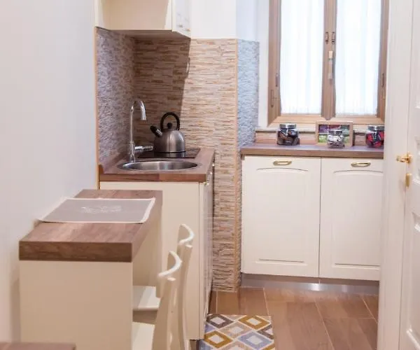 Palazzo Le Travi Барі