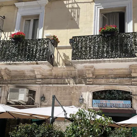 Palazzo Le Travi 게스트하우스